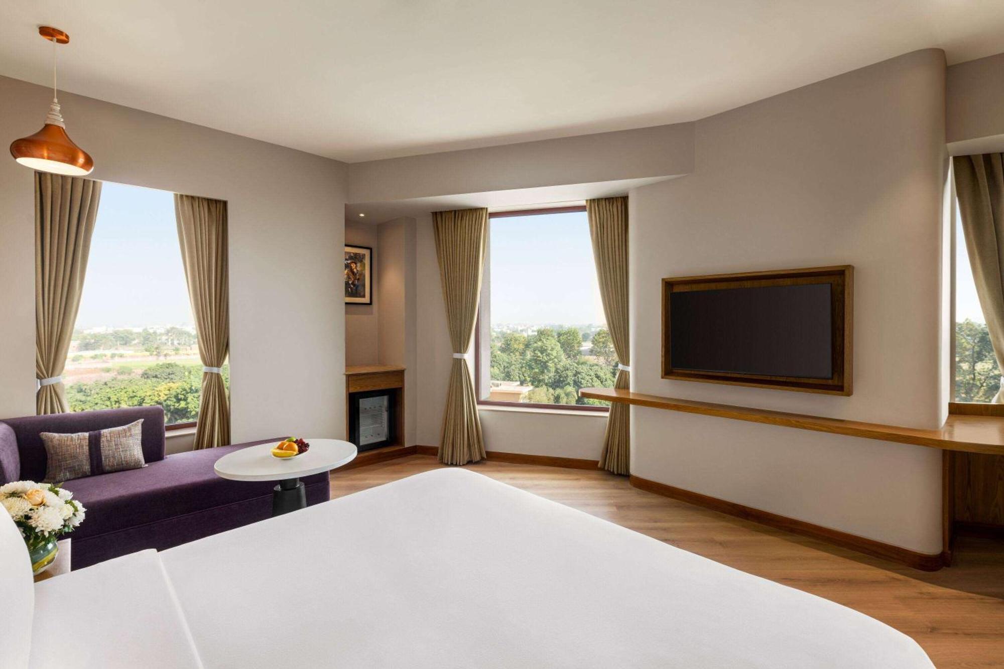 Ramada Encore By Wyndham Amritsar Airport Εξωτερικό φωτογραφία