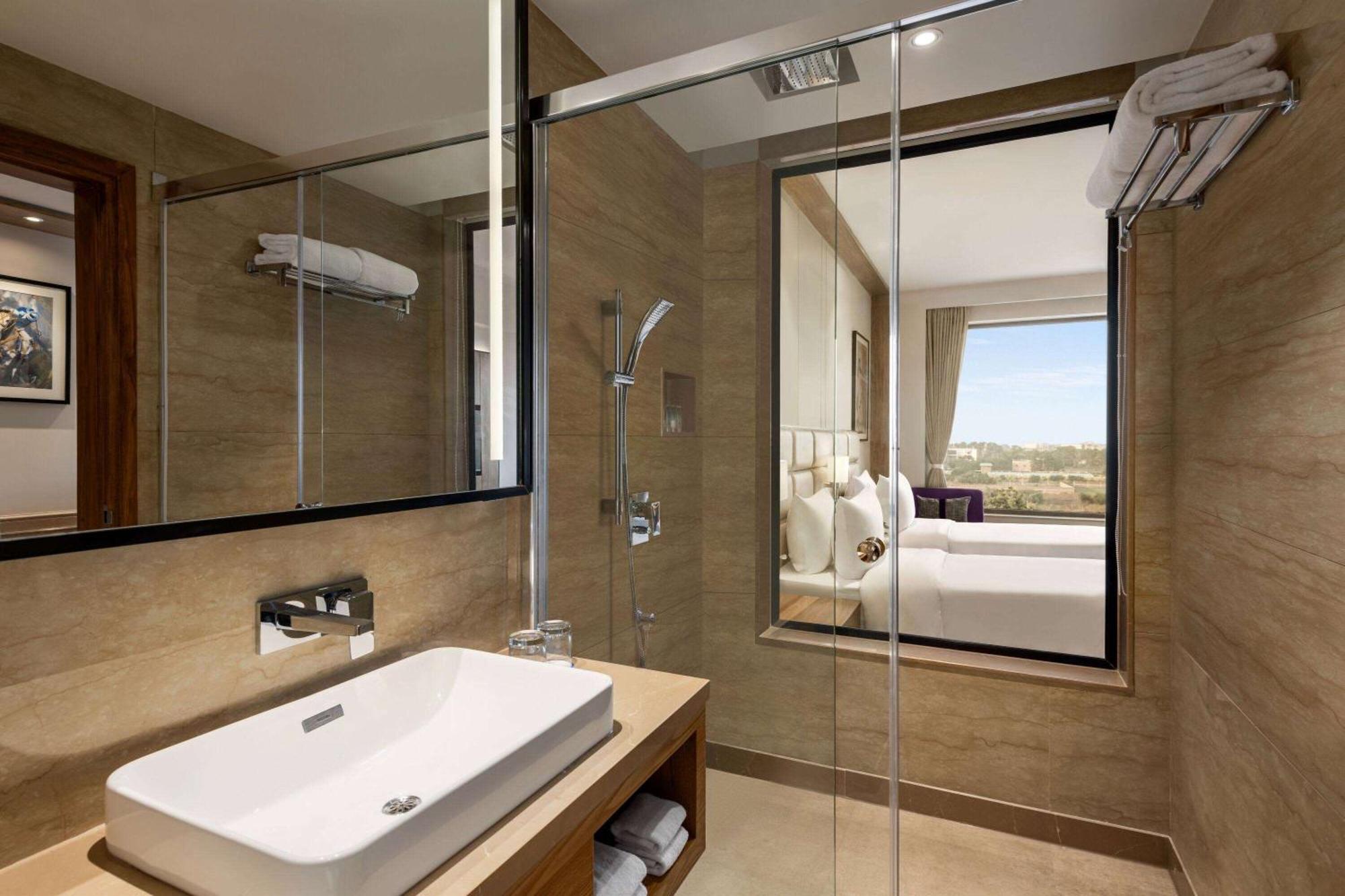 Ramada Encore By Wyndham Amritsar Airport Εξωτερικό φωτογραφία